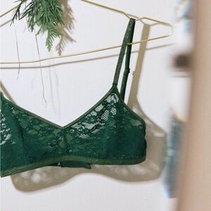 NWT Aerie Show Off Shine Vintage Lace Triangle Bralette Green Small